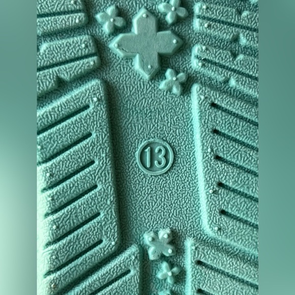 Simply Southern
Collection Youth
Slip On Turtle Green
Shoes Girls 13 - Picture 7 of 13